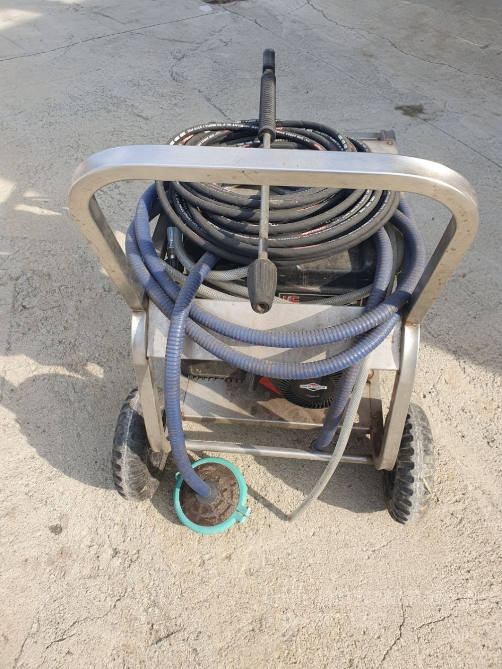  엔진 고압 세차기 엔진 고압 세차기  뒤우측면