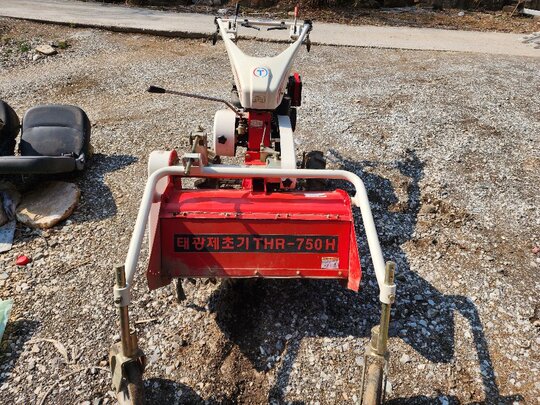  Cultivator THR750H (6.5hp) 앞좌측면