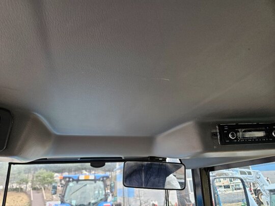 LS Tractor P7175 (80hp) 앞좌측면