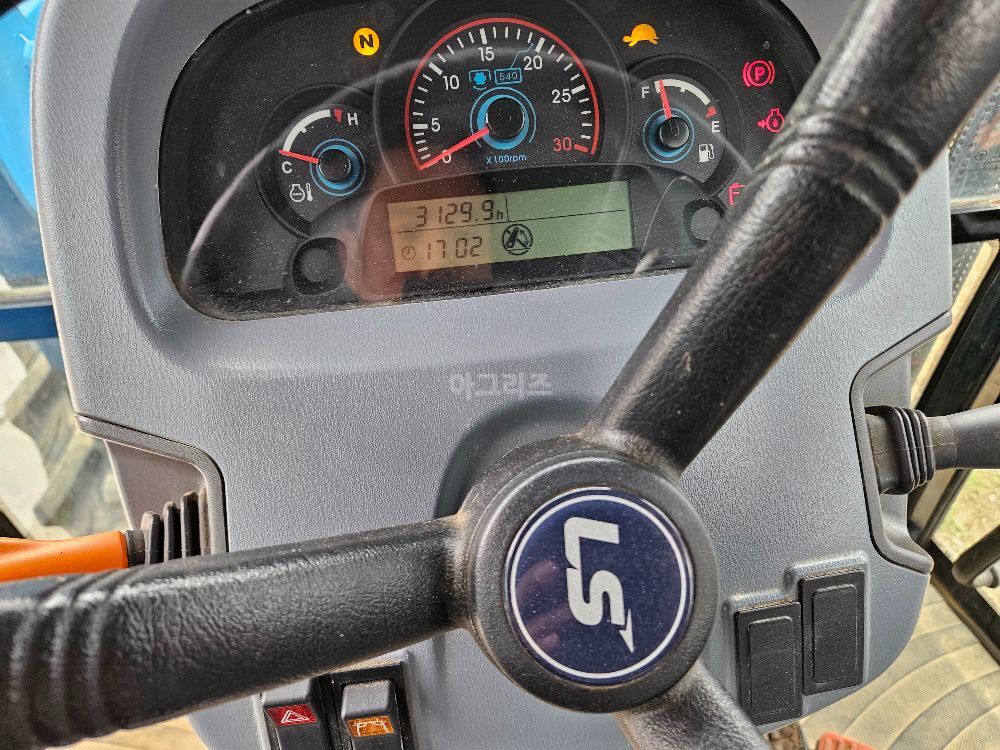LS Tractor P7175 (80hp) 뒤우측면