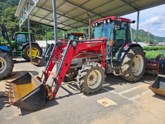얀마 트랙터 EG775 (75마력) 앞좌측면
