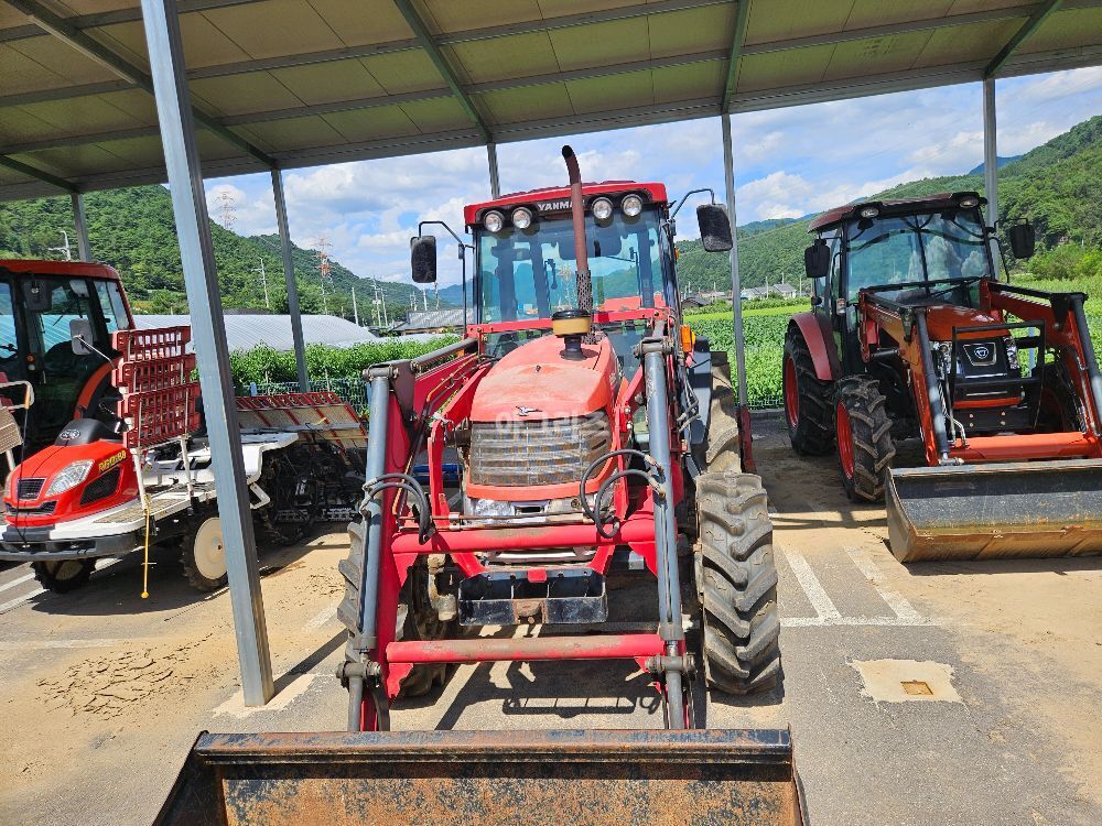 얀마 트랙터 EG775 (75마력) 뒤우측면