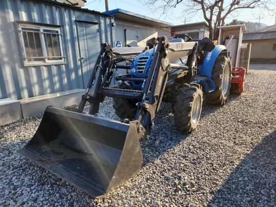 LS Tractor MT3.58 (58.9hp) 앞좌측면
