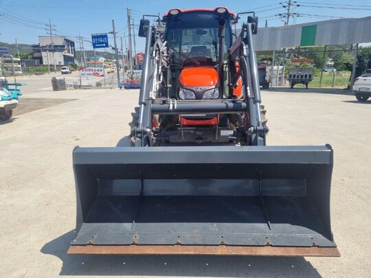 Kubota Tractor M7460 (74hp) 앞좌측면