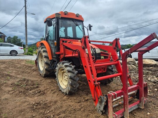 Daedong Tractor D500 (50hp) 앞좌측면