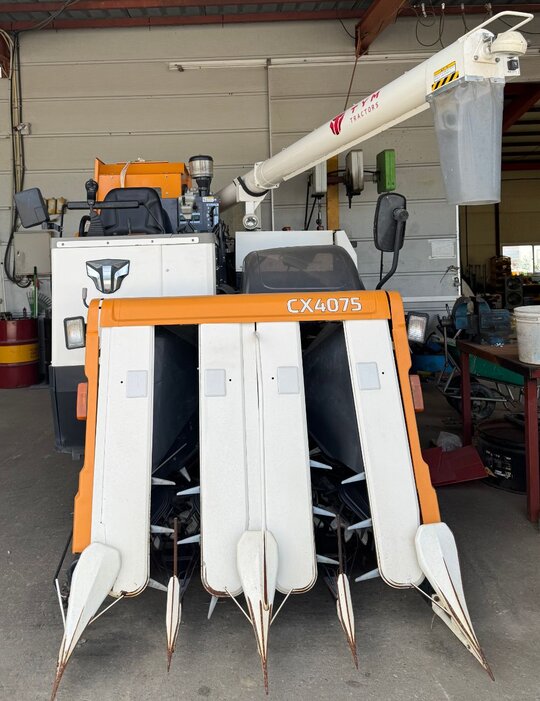TYM Combine Harvester CX4075 (4Rows) 앞좌측면