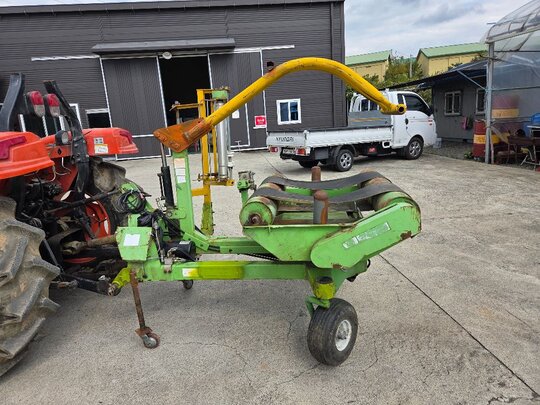  Bale Wrapper SWM1060W  앞좌측면