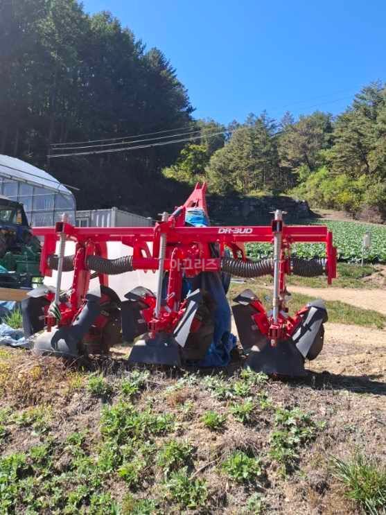 아세아 관리기 CFM-2000 (20마력) 뒤우측면