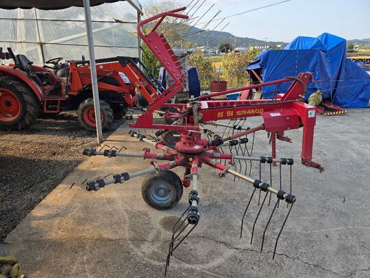 Rake SR4600. SR4200. TI4000  앞좌측면