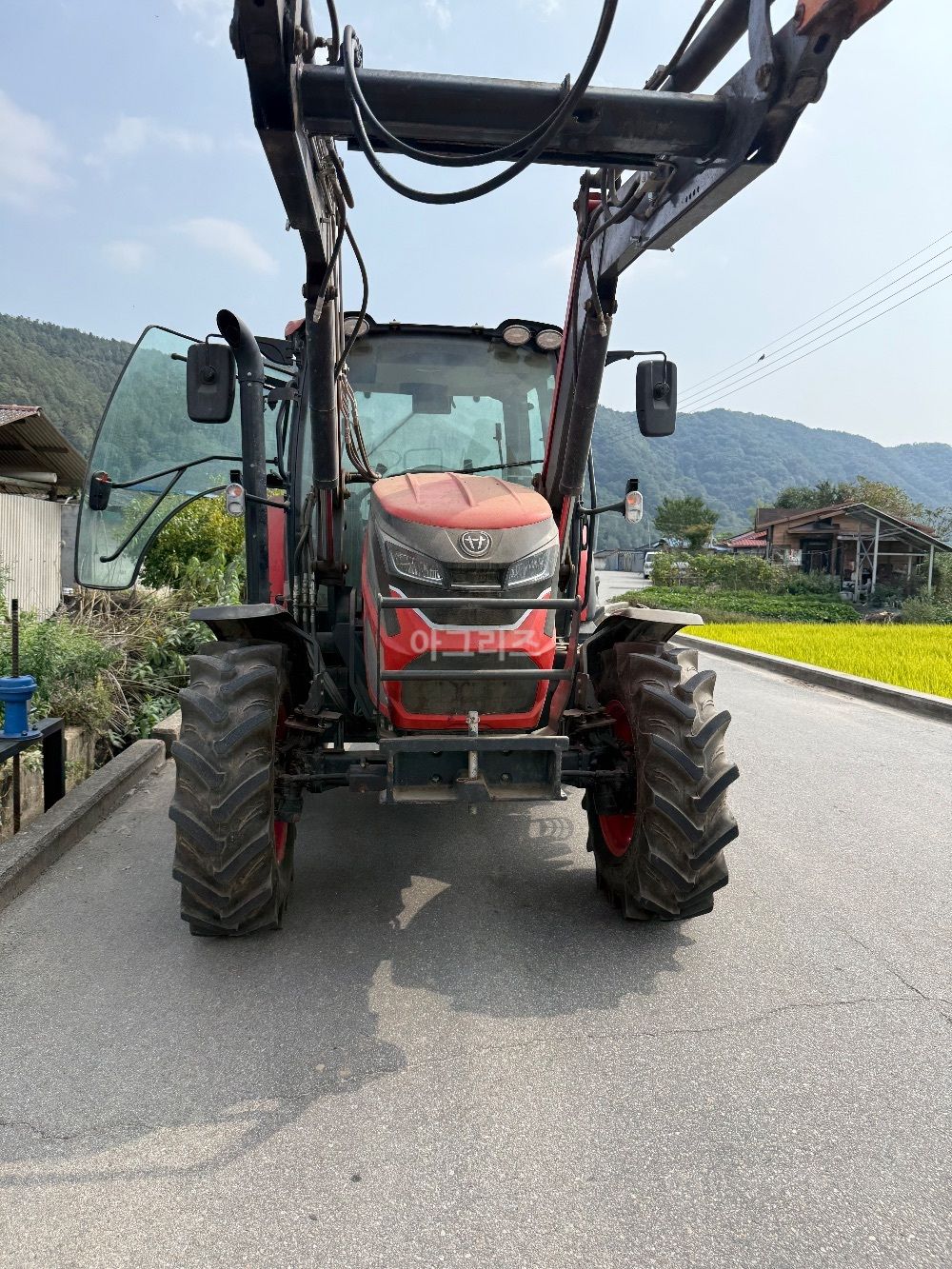 대동 트랙터 HX1000PC (100마력) 뒤우측면