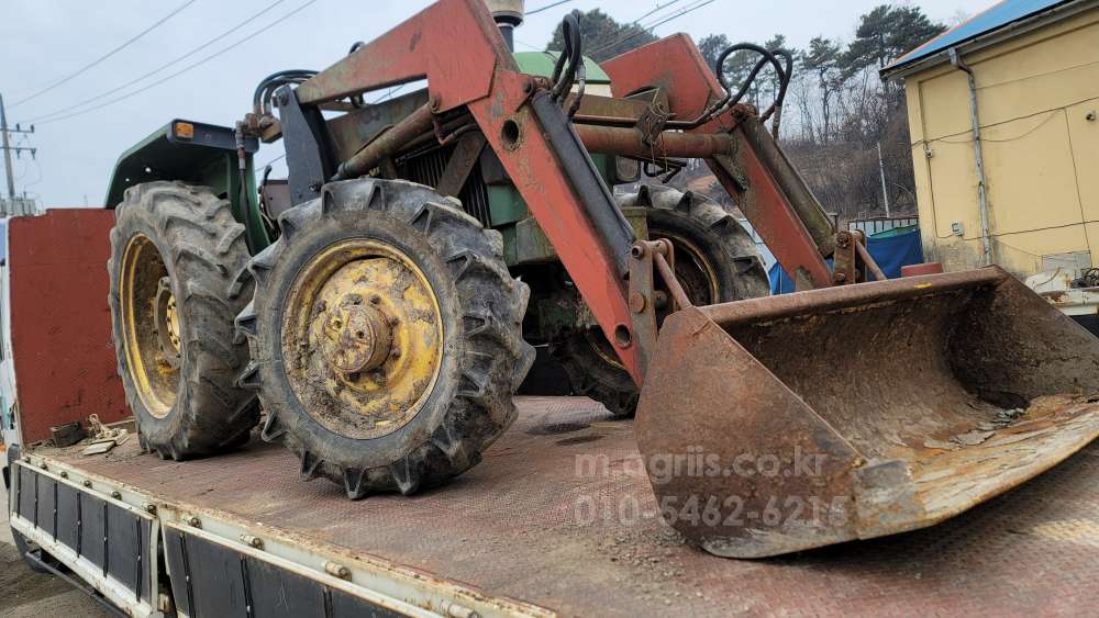 Kukje Tractor 쫀디어 1650  뒤우측면