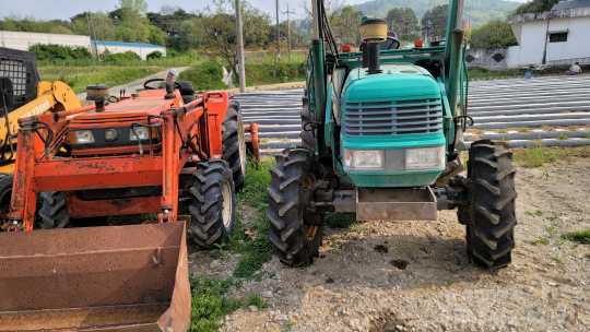 Daedong Tractor D50 (50hp) 앞좌측면