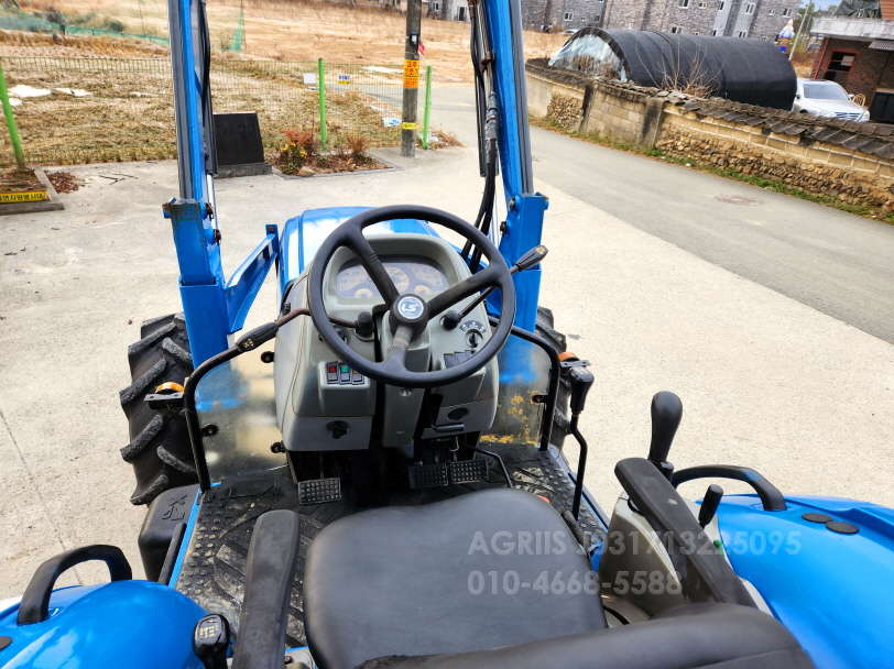 LS Tractor U55 (55hp) 엔진내부