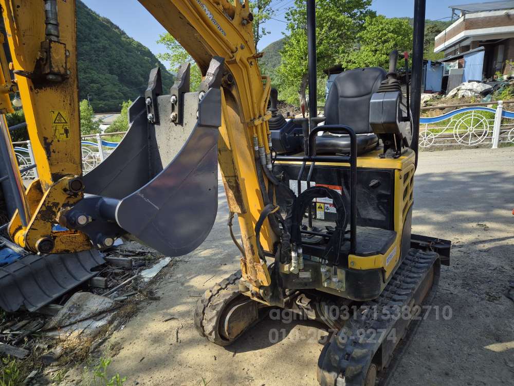  Excavator 미니굴삭기010가변  앞좌측면