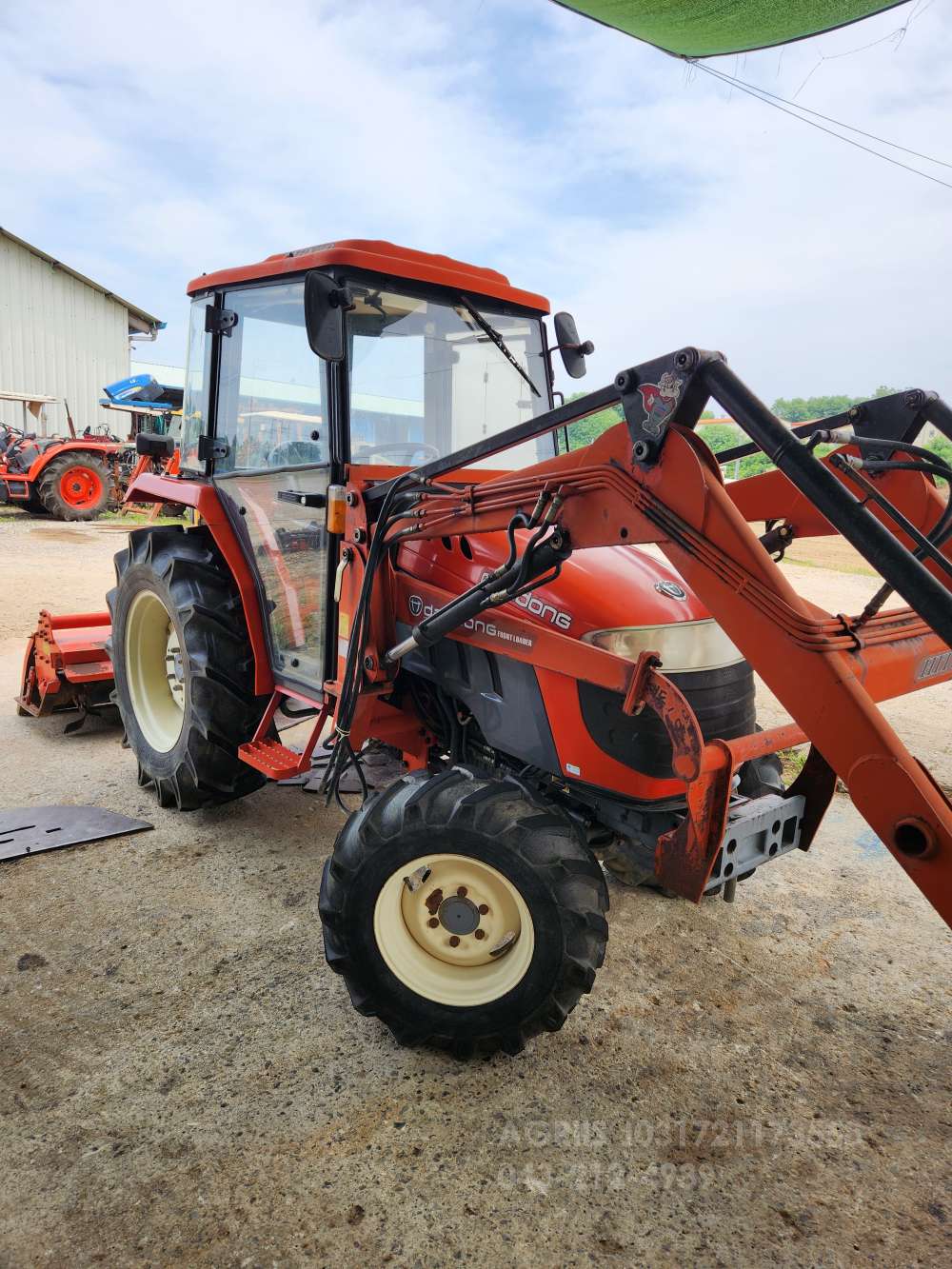 Daedong Tractor D400 (40hp) 뒤우측면