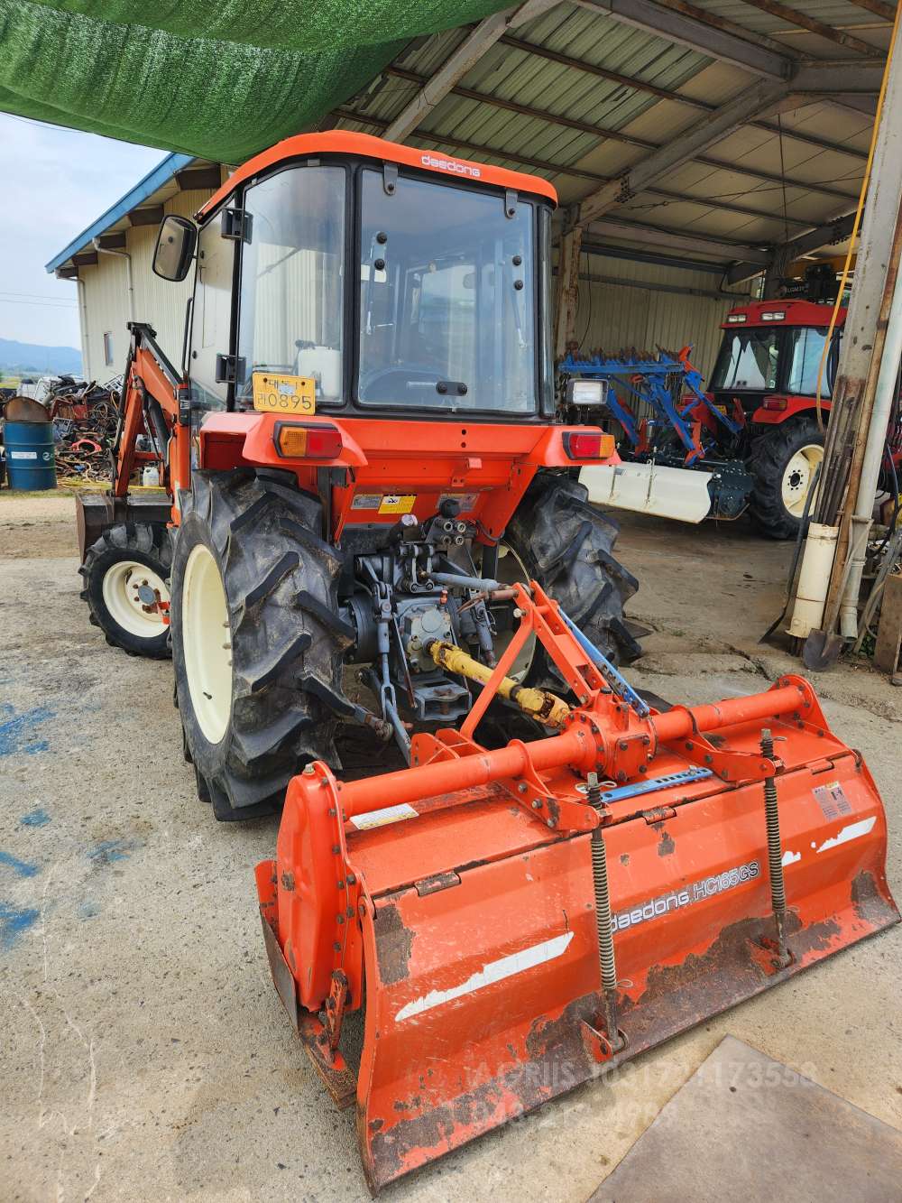 Daedong Tractor D400 (40hp) 측면