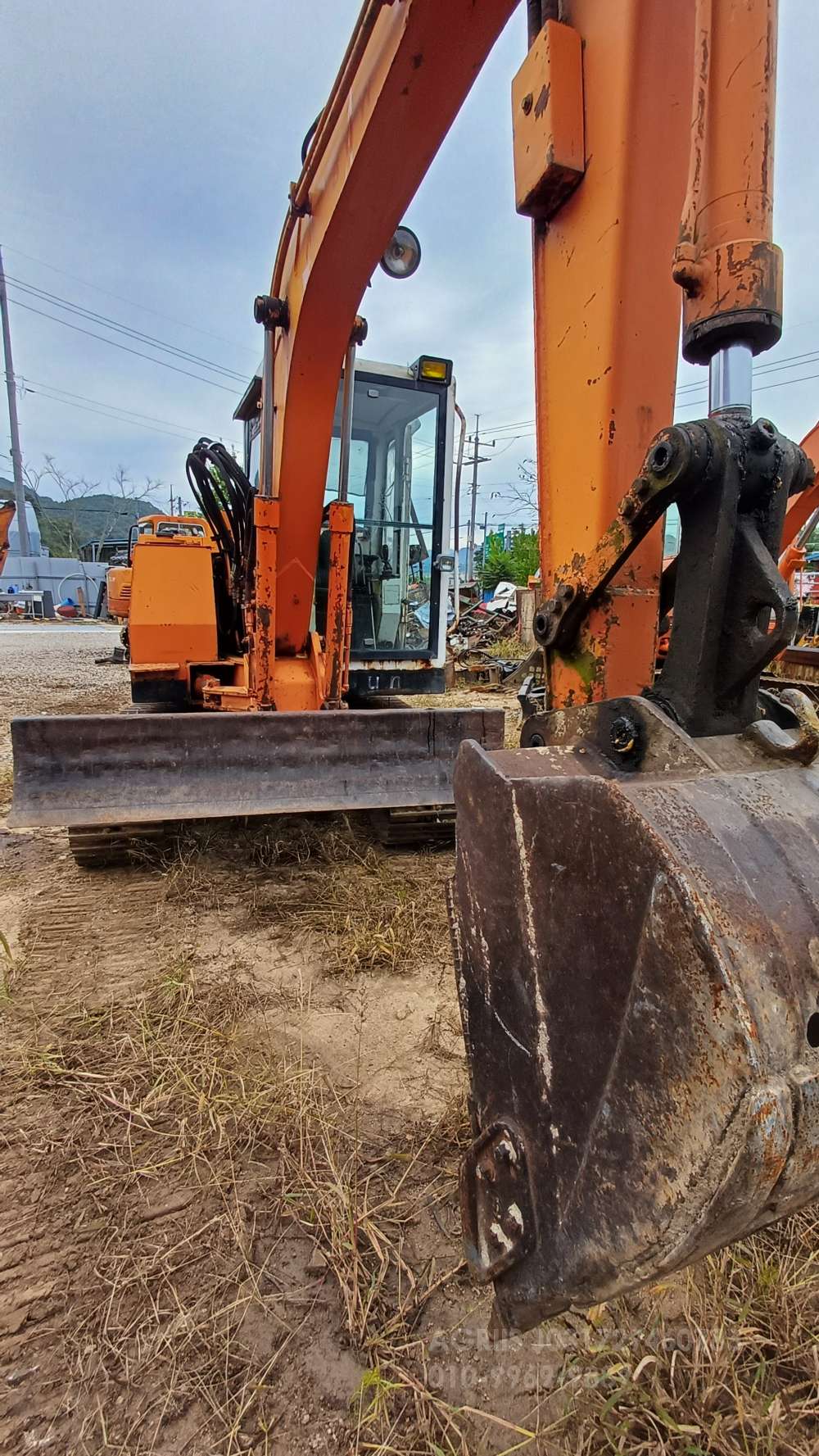 국제 굴삭기 굴삭기 앞좌측면