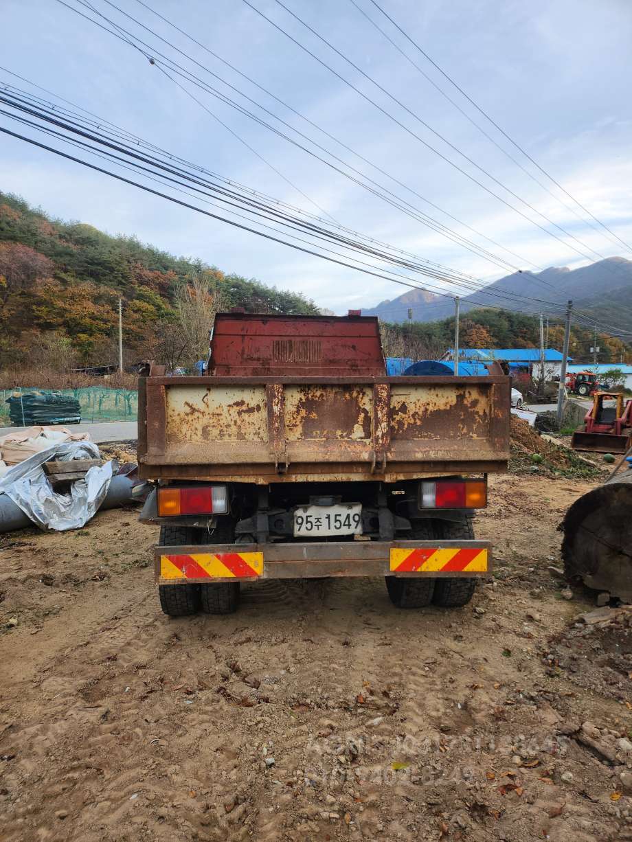 Hyundai  덤프  운전석