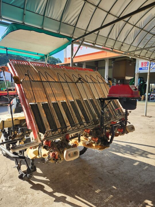 대동 이앙기 ERP60DZ (6조식) 앞좌측면