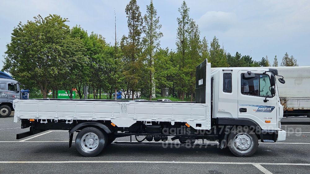 현대 메가트럭 5m30 중축 카고트럭 장비운반 뒤우측면