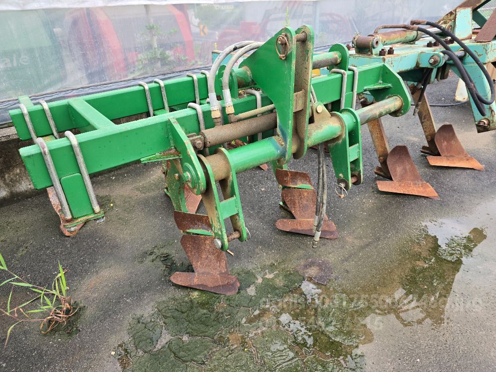  세웅 일량쟁기 4련  뒤우측면