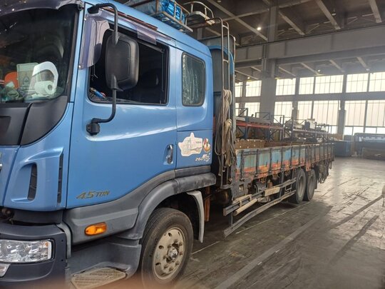  10톤 트럭 10톤 트럭  앞좌측면