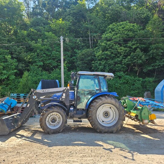 TYM 트랙터 TJV985V (101마력) 앞좌측면