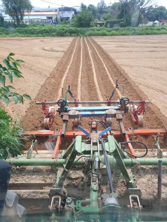  4조식 파종기 무우파종기  앞좌측면