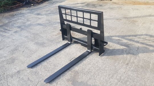  Skid steer loader 지겟발  앞좌측면