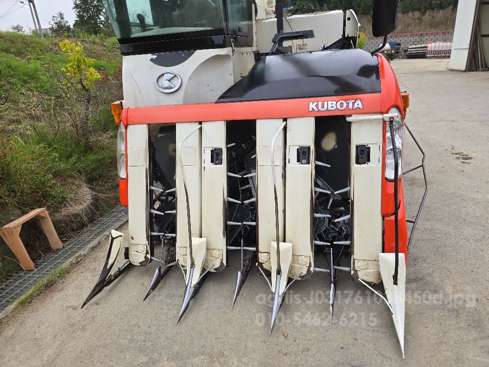 구보다 콤바인 ARN98 (6조식) 뒤우측면