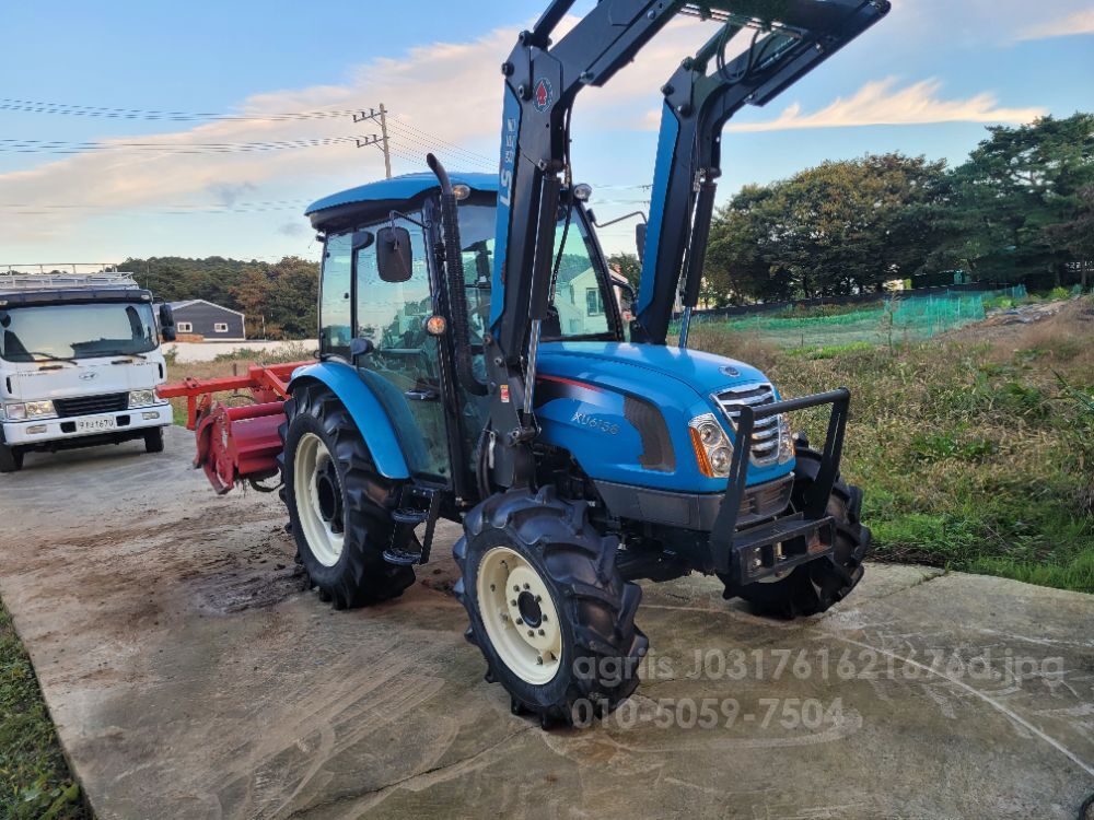 LS Tractor XU6158 (58.8hp) 뒤우측면