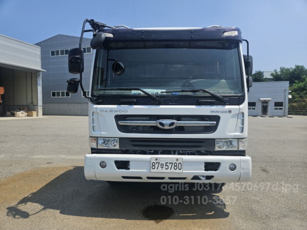  Ladder Truck 7.5M앞축  뒤우측면