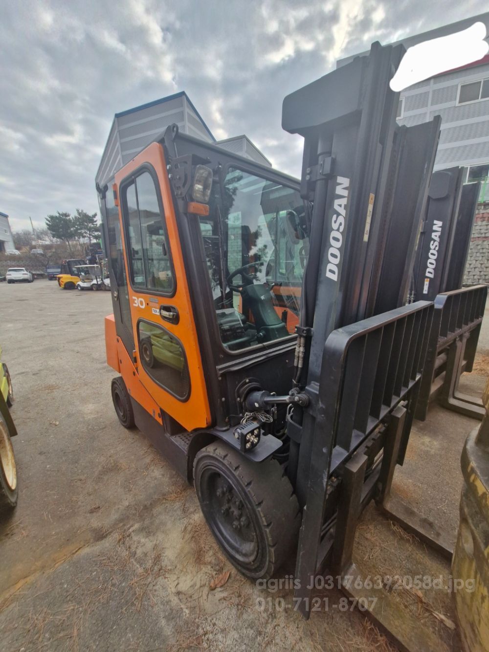 Doosan Forklift D30SE-7 (3톤) 뒤우측면