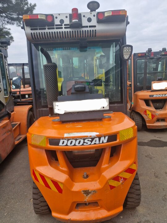 Doosan Forklift D30S-7 (3톤) 앞좌측면