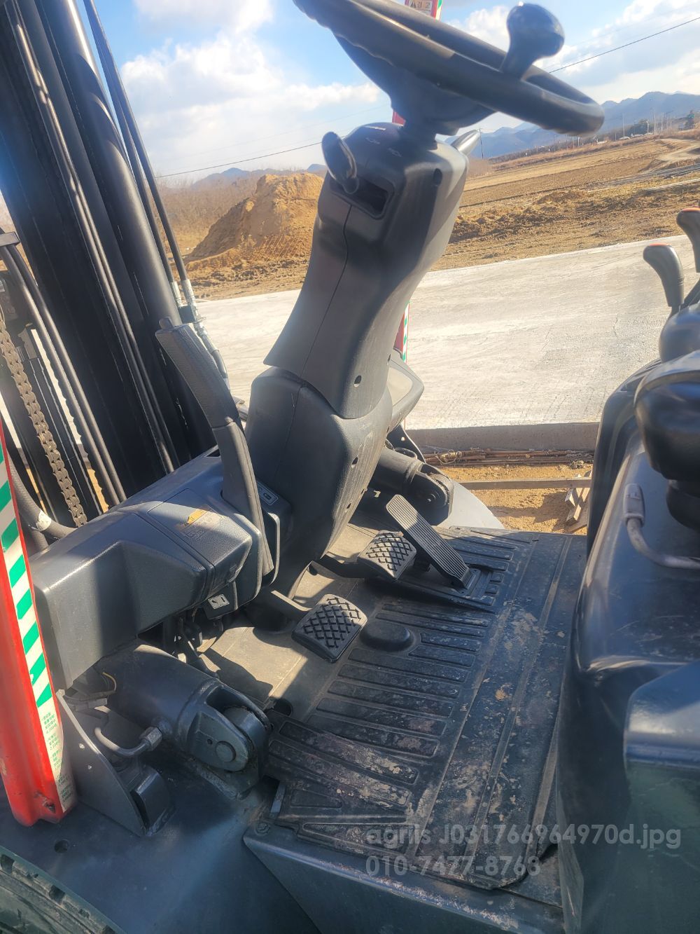 두산지개차  지게차 (2톤) 뒤우측면