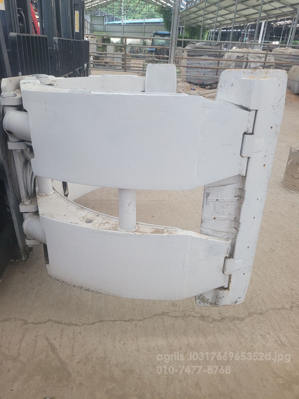 케스케이드 롤 클램프  3~4톤용 롤클램프  3~4톤용 롤클램프  뒤우측면