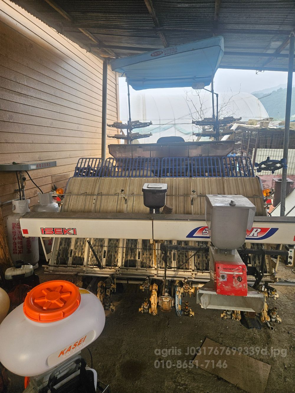 TYM 이앙기 NP60DL (6조식) 뒤우측면