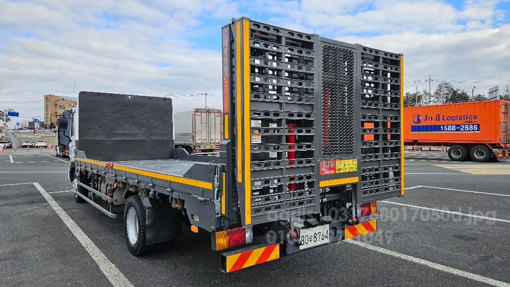 현대 메가트럭 6m25 자동사다리 뒤우측면