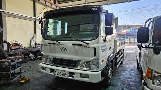 현대 메가트럭 4m 롱덤프 신품 앞좌측면