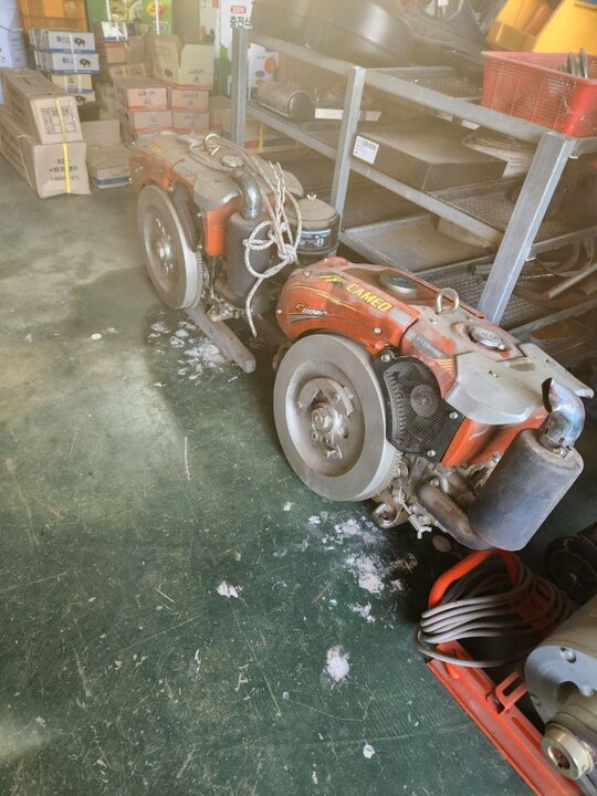  경운기 엔진 CAMEO 앞좌측면