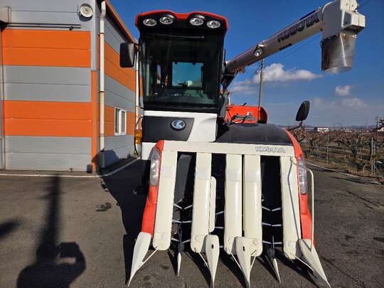 Kubota Combine Harvester ER575K (5Rows) 앞좌측면