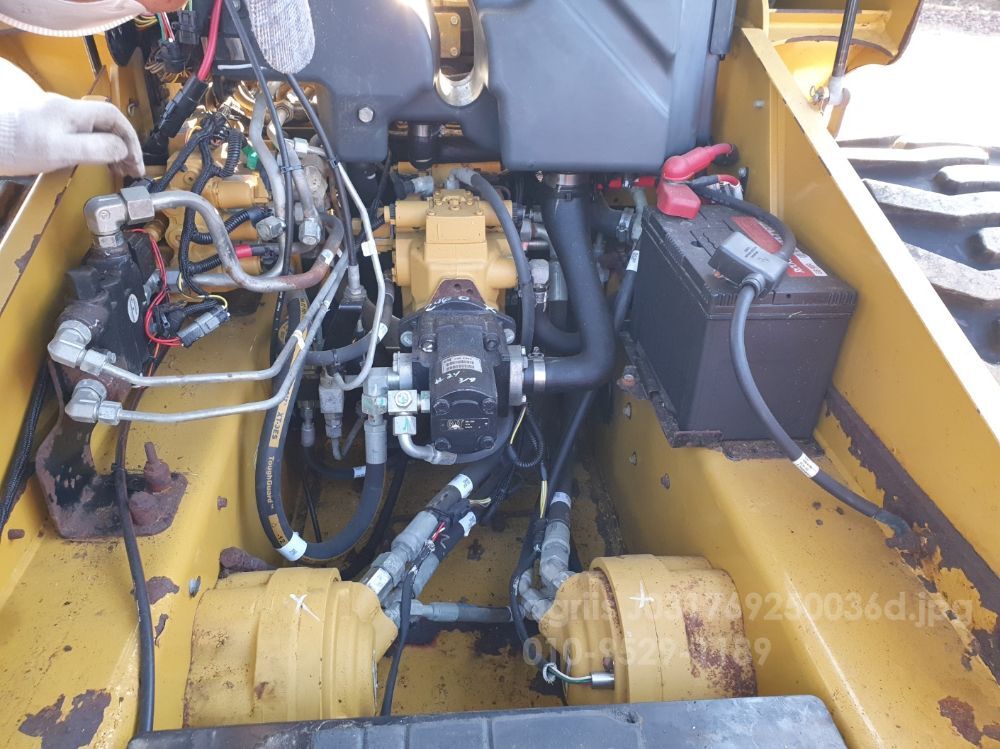  Skid steer loader 246C  뒤우측면