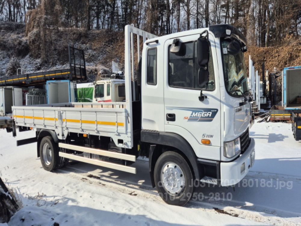 메가트럭 메가트럭중축카고 중축 뒤우측면