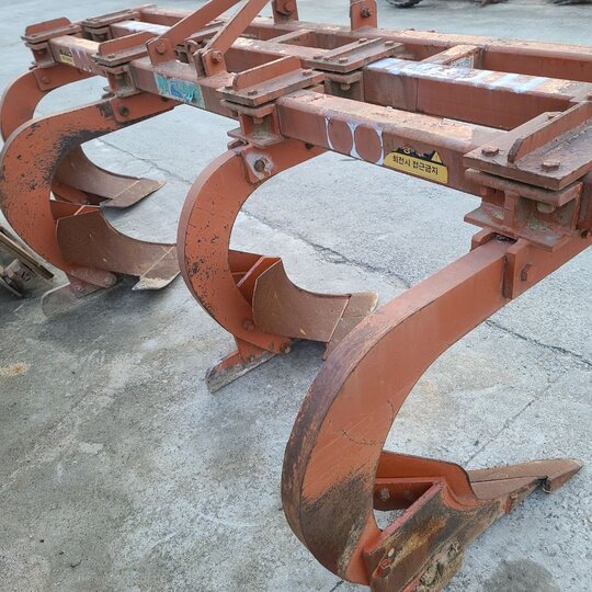 백학 쟁기 대형 인삼밭 4련 앞좌측면