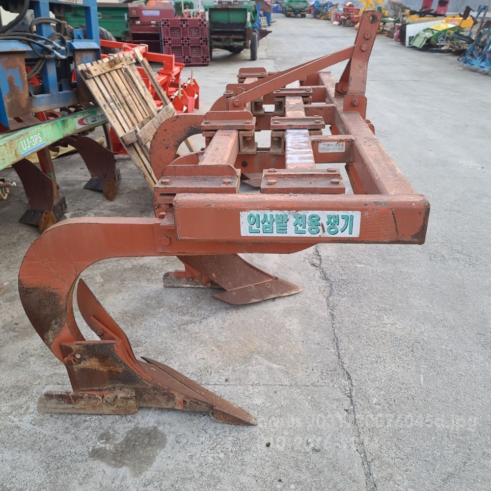 백학 쟁기 대형 인삼밭 4련 뒤우측면