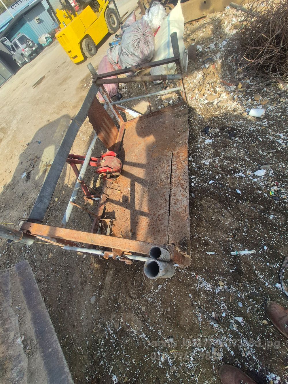 트랙타뒤버켓 작업기 트랙터 뒤 작업기 (40마력) 뒤우측면