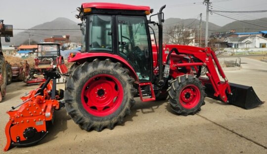 TYM Tractor K65 (62.54hp) 앞좌측면