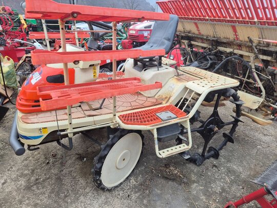 대동 이앙기 S3-680 (6조식) 앞좌측면