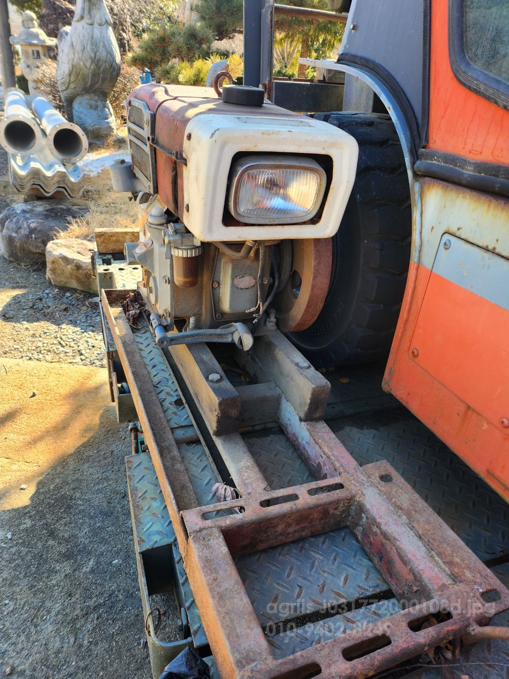 국제 경운기 6마력 (6마력) 뒤우측면