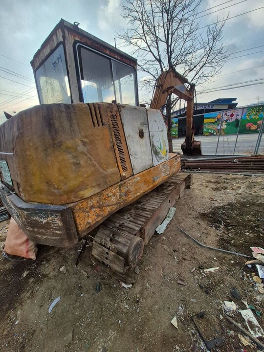 삼성3a굴삭기 굴삭기 삼성3a (4,9톤) 앞좌측면